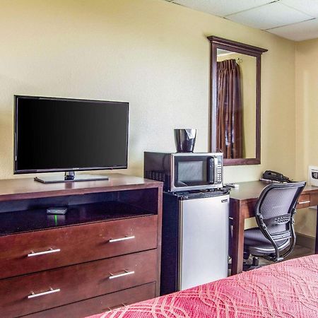 Econo Lodge Newport Zewnętrze zdjęcie