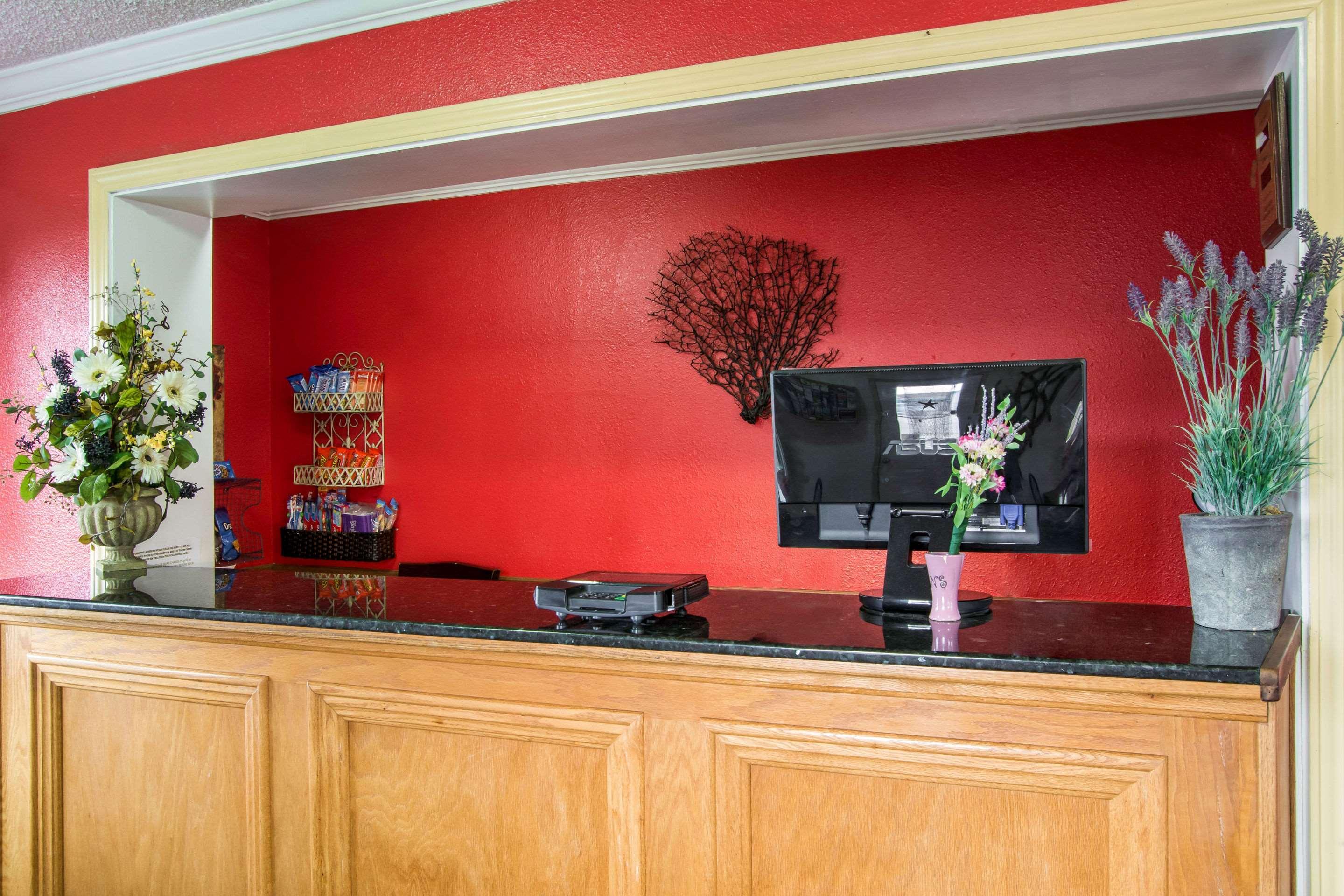 Econo Lodge Newport Zewnętrze zdjęcie