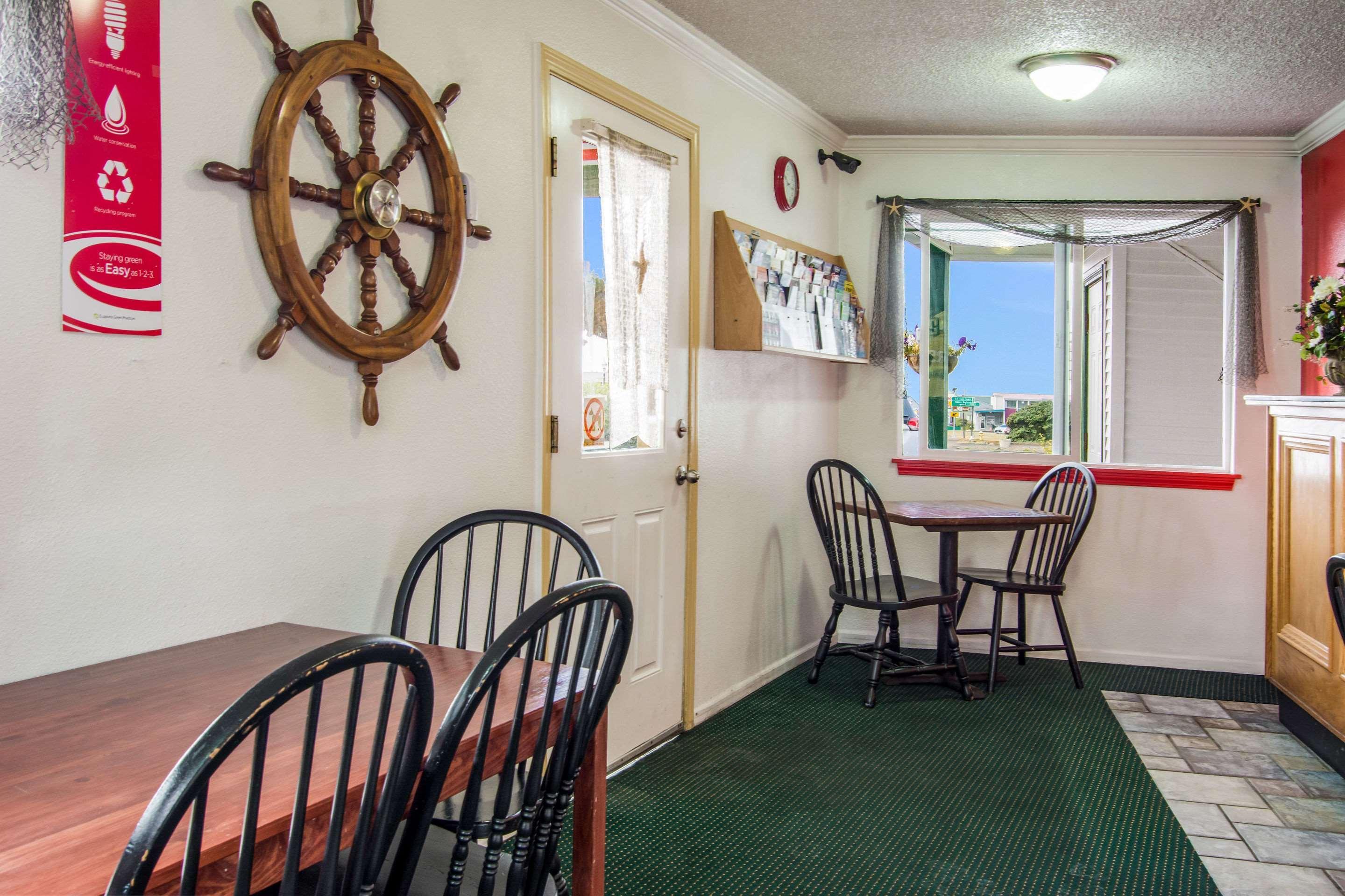 Econo Lodge Newport Zewnętrze zdjęcie