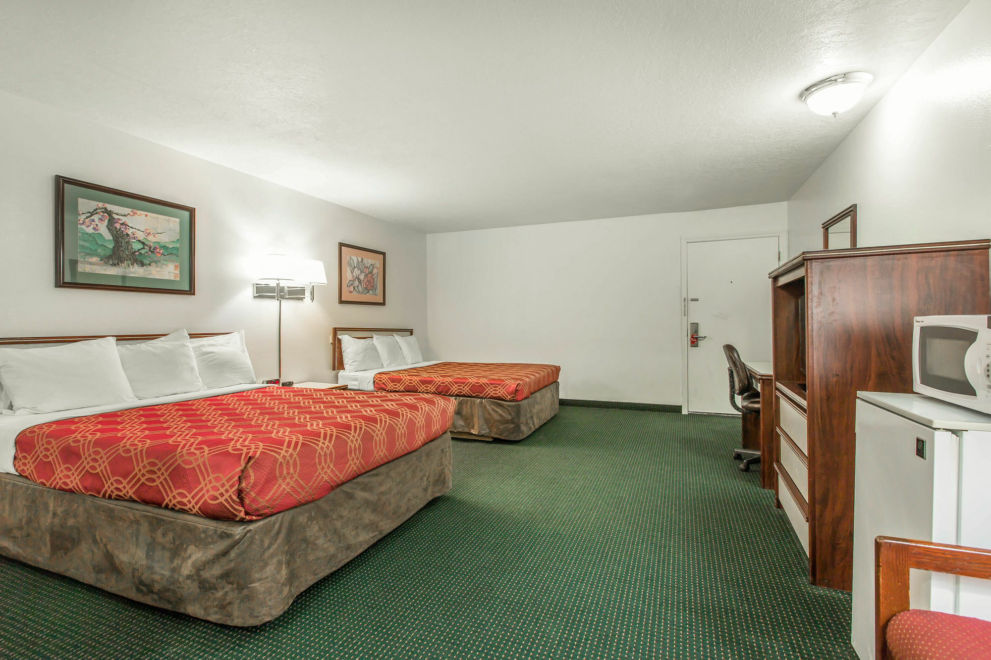 Econo Lodge Newport Zewnętrze zdjęcie