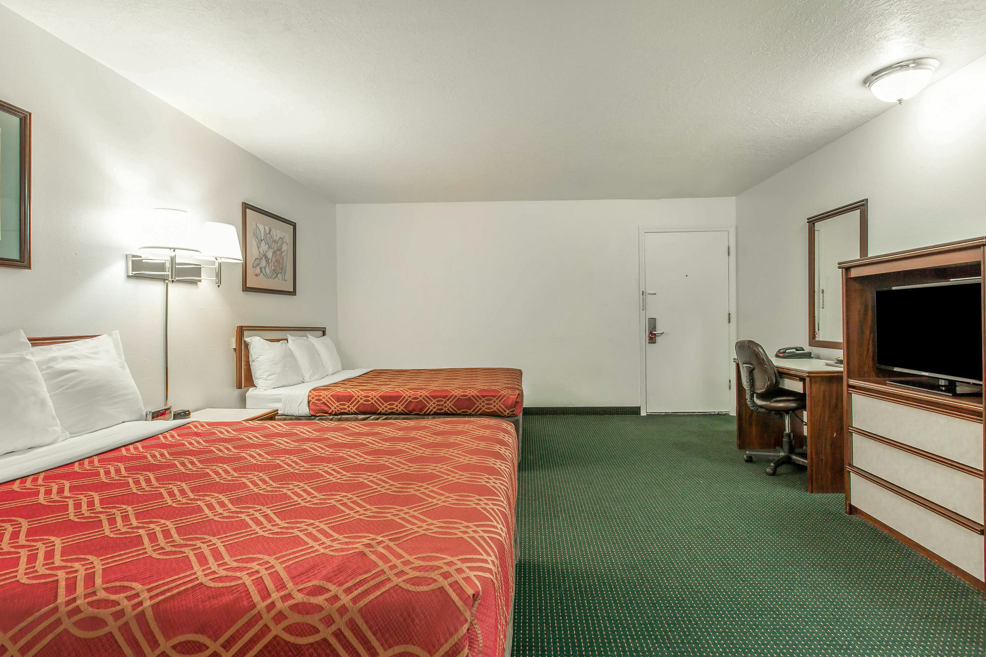 Econo Lodge Newport Zewnętrze zdjęcie